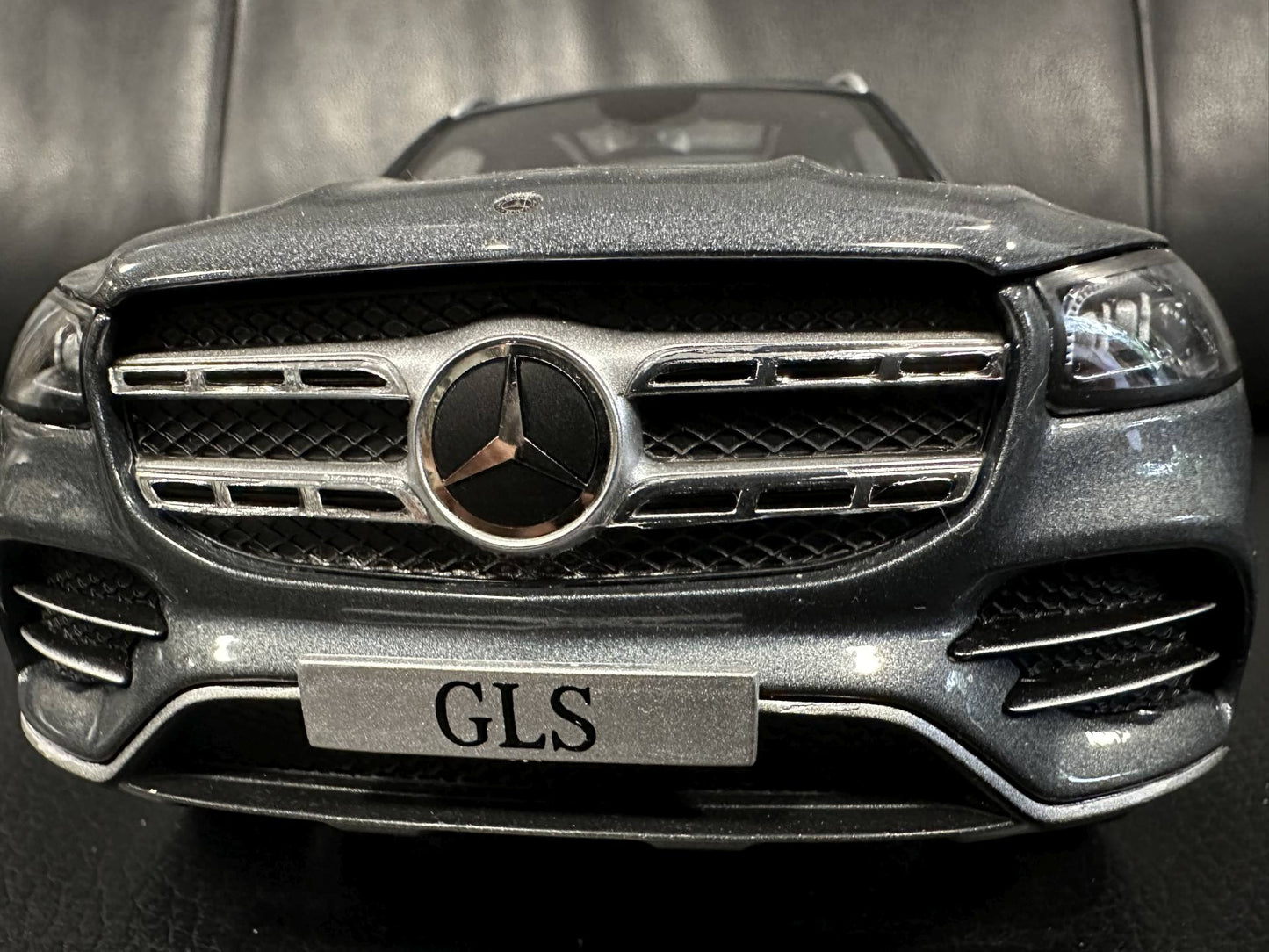 Mercedes Benz GLS X167 silver 1:18 Scale B66960623 Мерцедес Бенц ГЛС отваряем сив