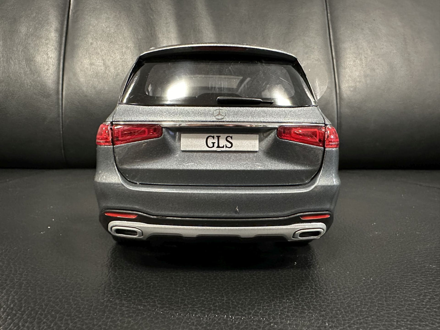Mercedes Benz GLS X167 silver 1:18 Scale B66960623 Мерцедес Бенц ГЛС отваряем сив
