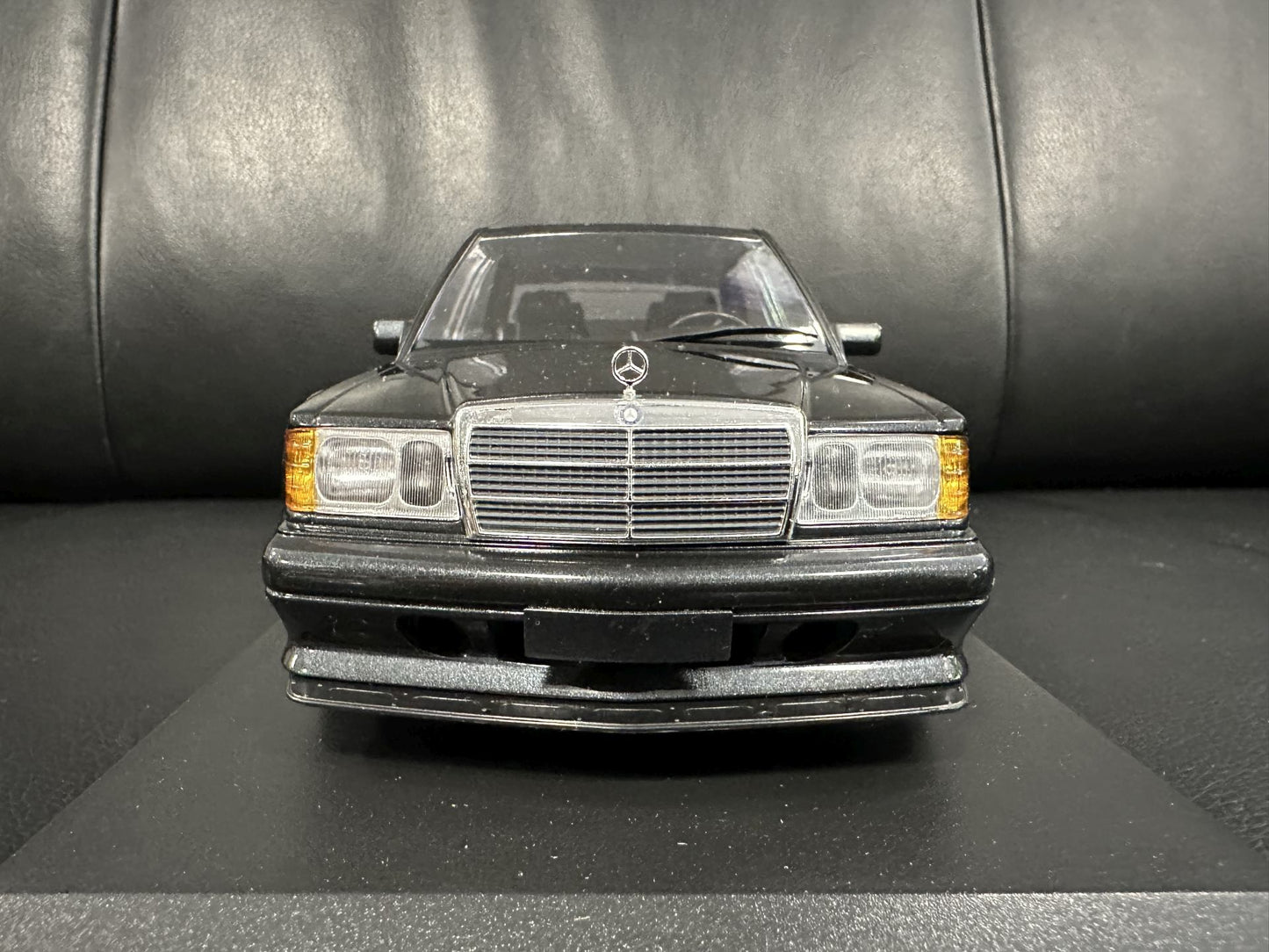 Mercedes Benz 190E 2.5 16V EVO2 1990 black Limitiert 1002 pcs 1:18 Minichamps 155036100 Мерцедес Бенц 190Е В16 Лимитирана черен