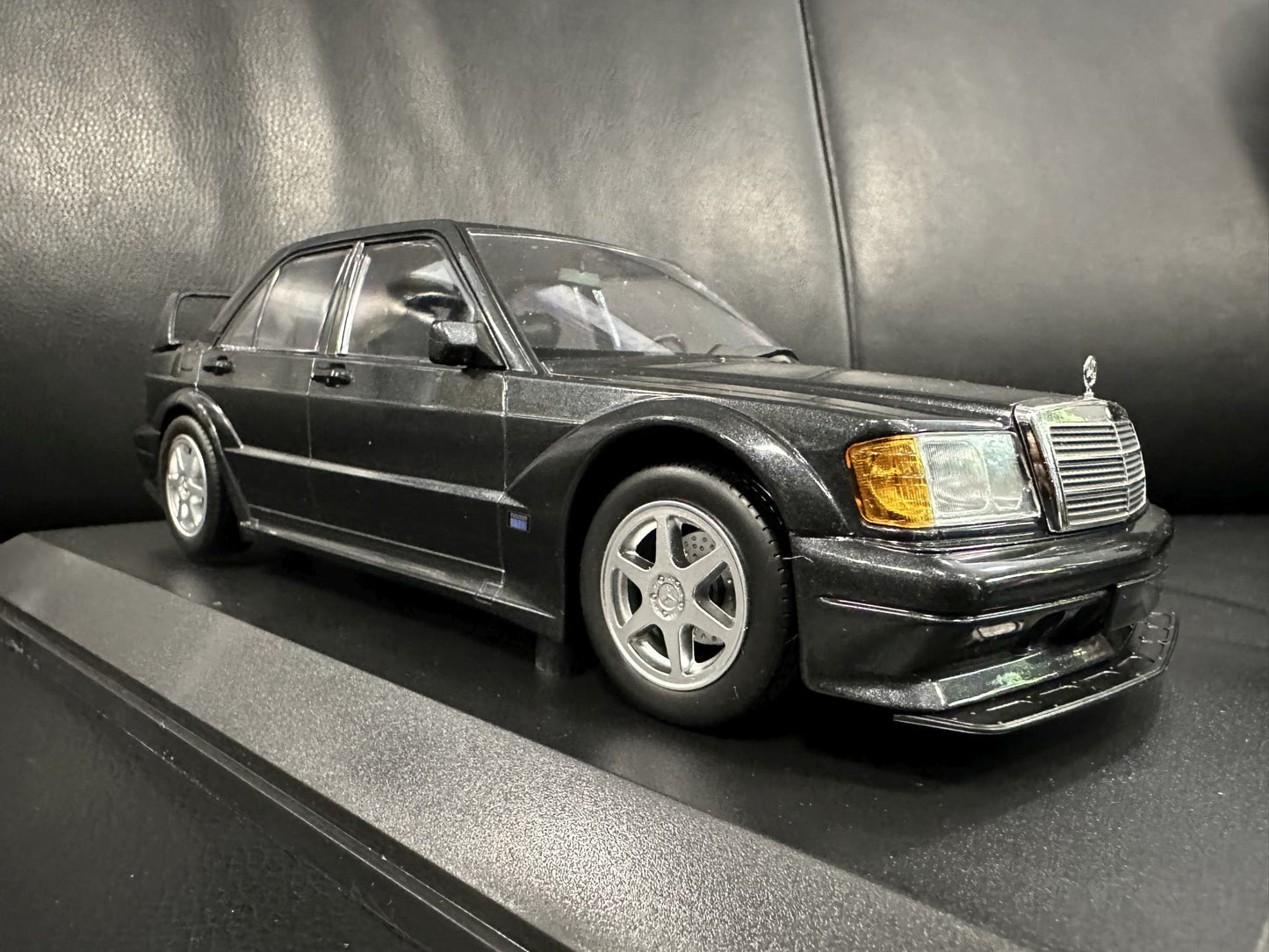 Mercedes Benz 190E 2.5 16V EVO2 1990 black Limitiert 1002 pcs 1:18 Minichamps 155036100 Мерцедес Бенц 190Е В16 Лимитирана черен