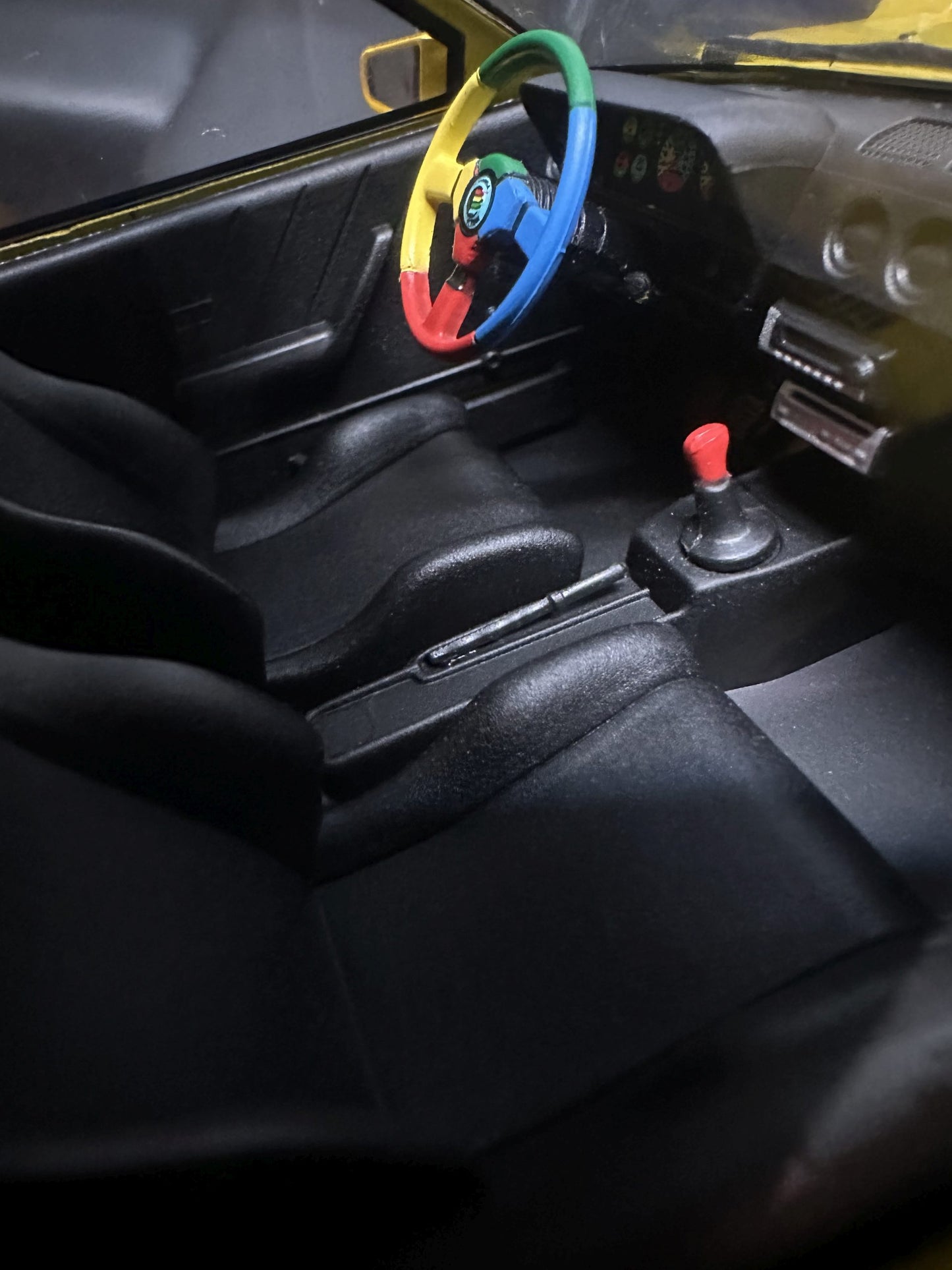 Opel Manta B Mattig yellow/blue 1:18 Modelcar MCG 18095 Опел Манта Б жълто/син