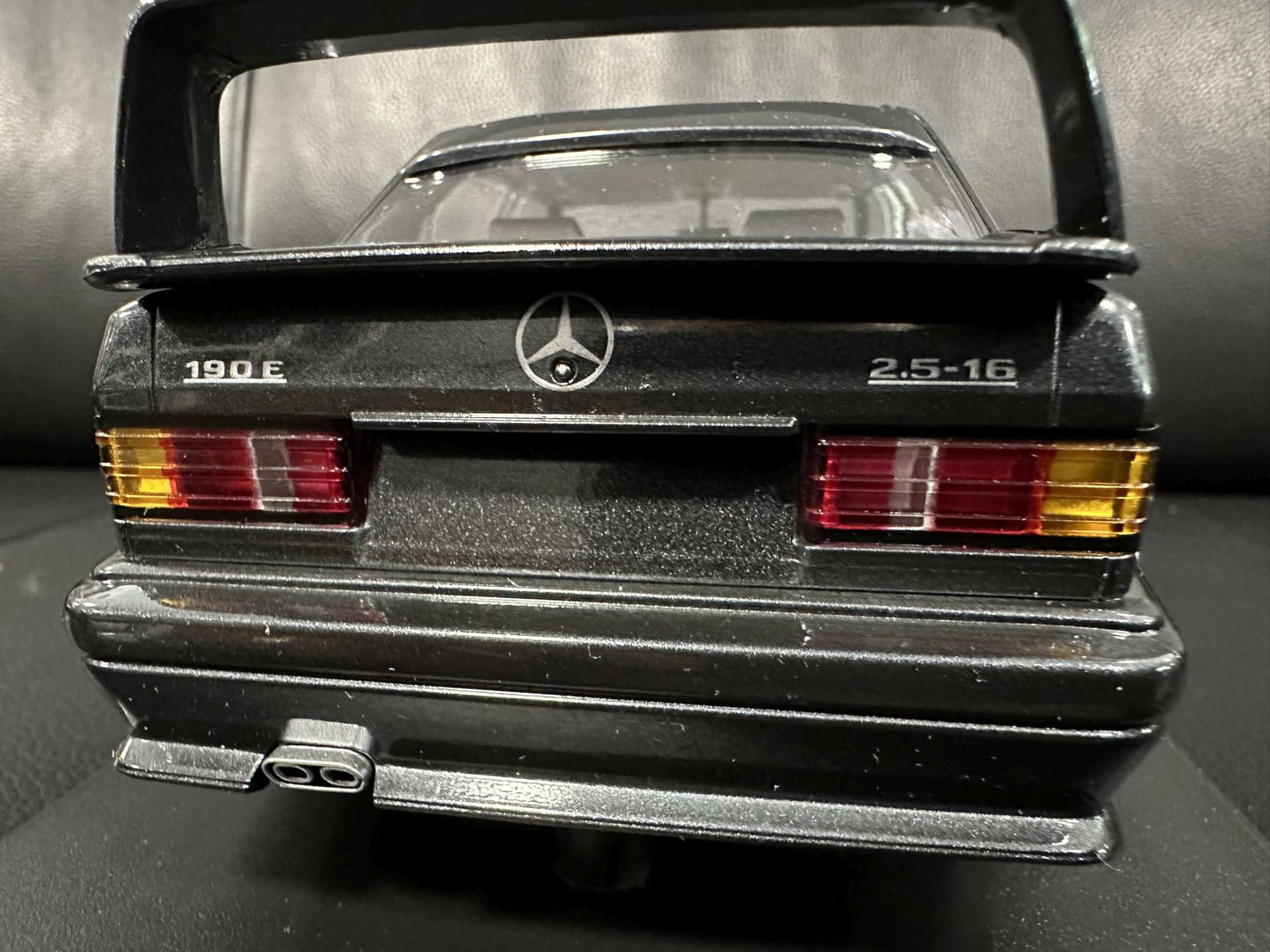 Mercedes Benz 190E 2.5 16V EVO2 1990 black Limitiert 1002 pcs 1:18 Minichamps 155036100 Мерцедес Бенц 190Е В16 Лимитирана черен