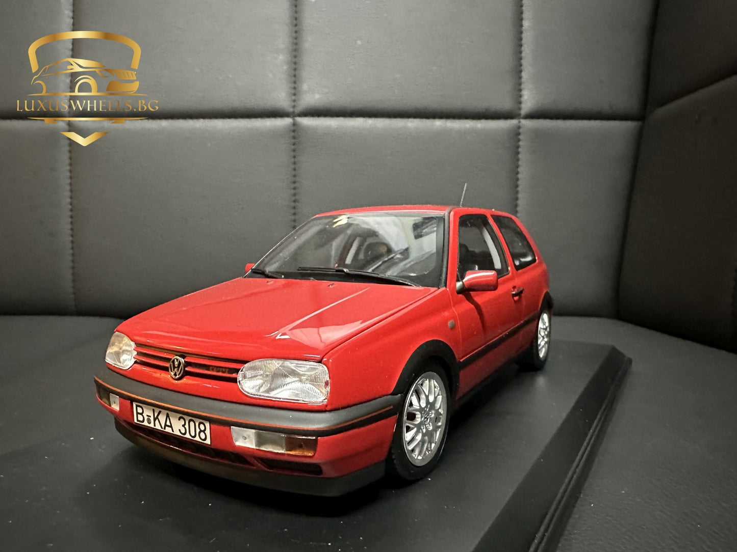 Volkswagen Golf 3 GTi red 1996 1:18 NOREV 188418 Фолксваген Голф 3 червен