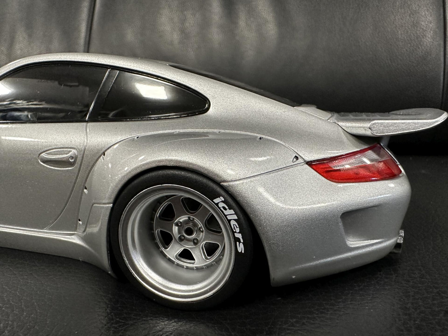 Porsche 997 RWB silver 1:18 IXO 18CMC166.22 Порше 997 сив