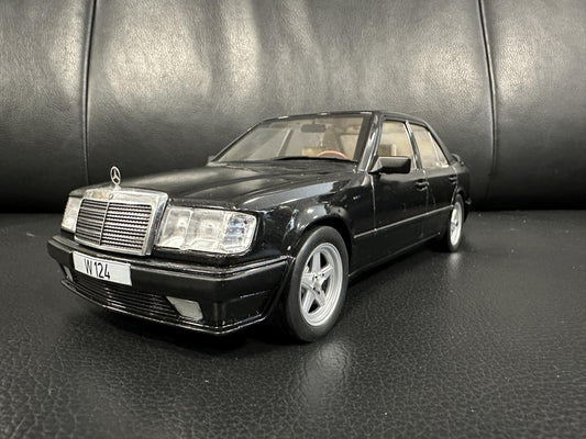 Mercedes Benz E Klasse Tuning 1986 W124 black 1:18 Modelcar MCG18341 Мерцедес Бенц Е Класа 1986 черен