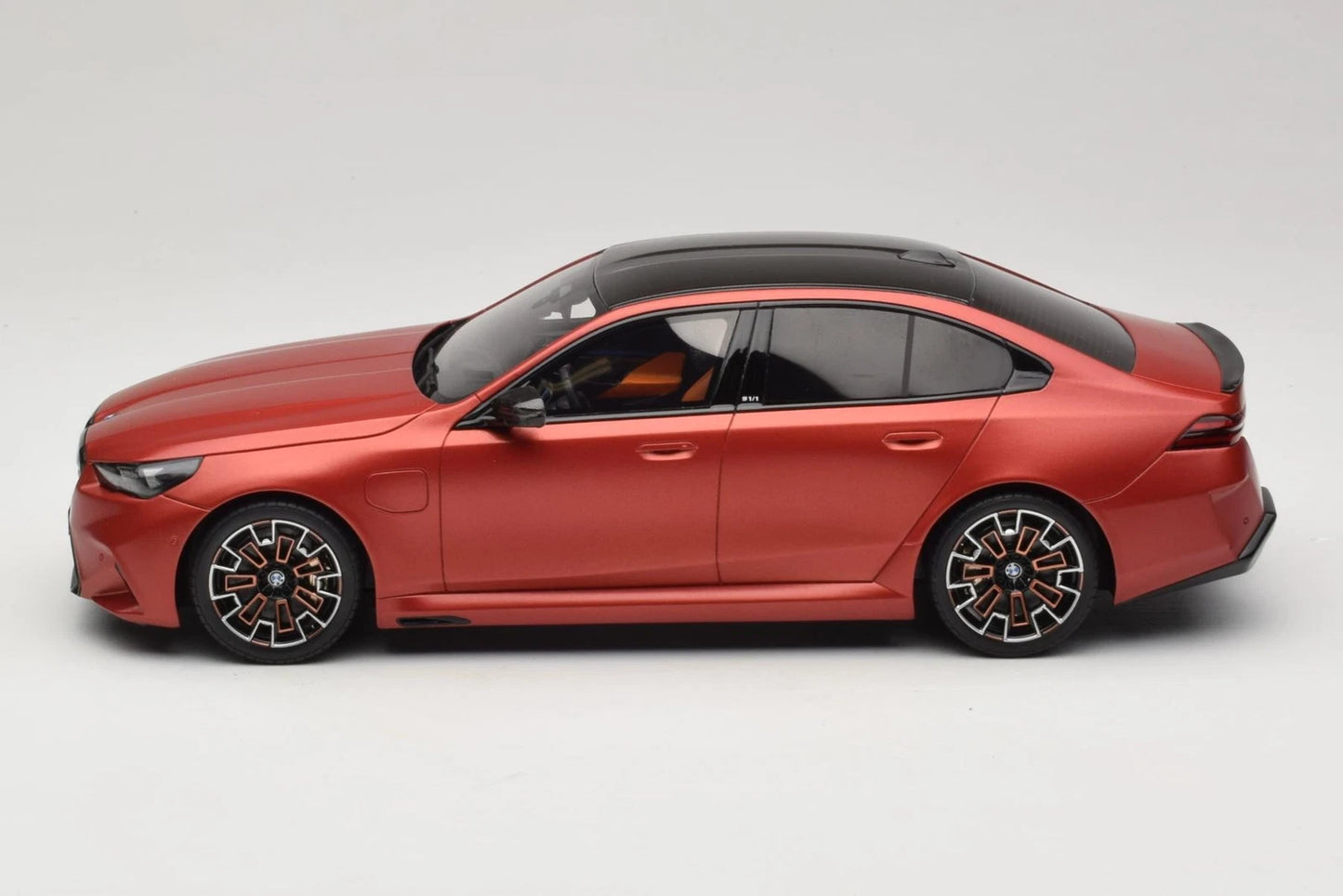 Bmw M5 G90 2025 red Limited 1:18 GT Spirit GT966 Бмв М5 Г90 Лимитирана червен