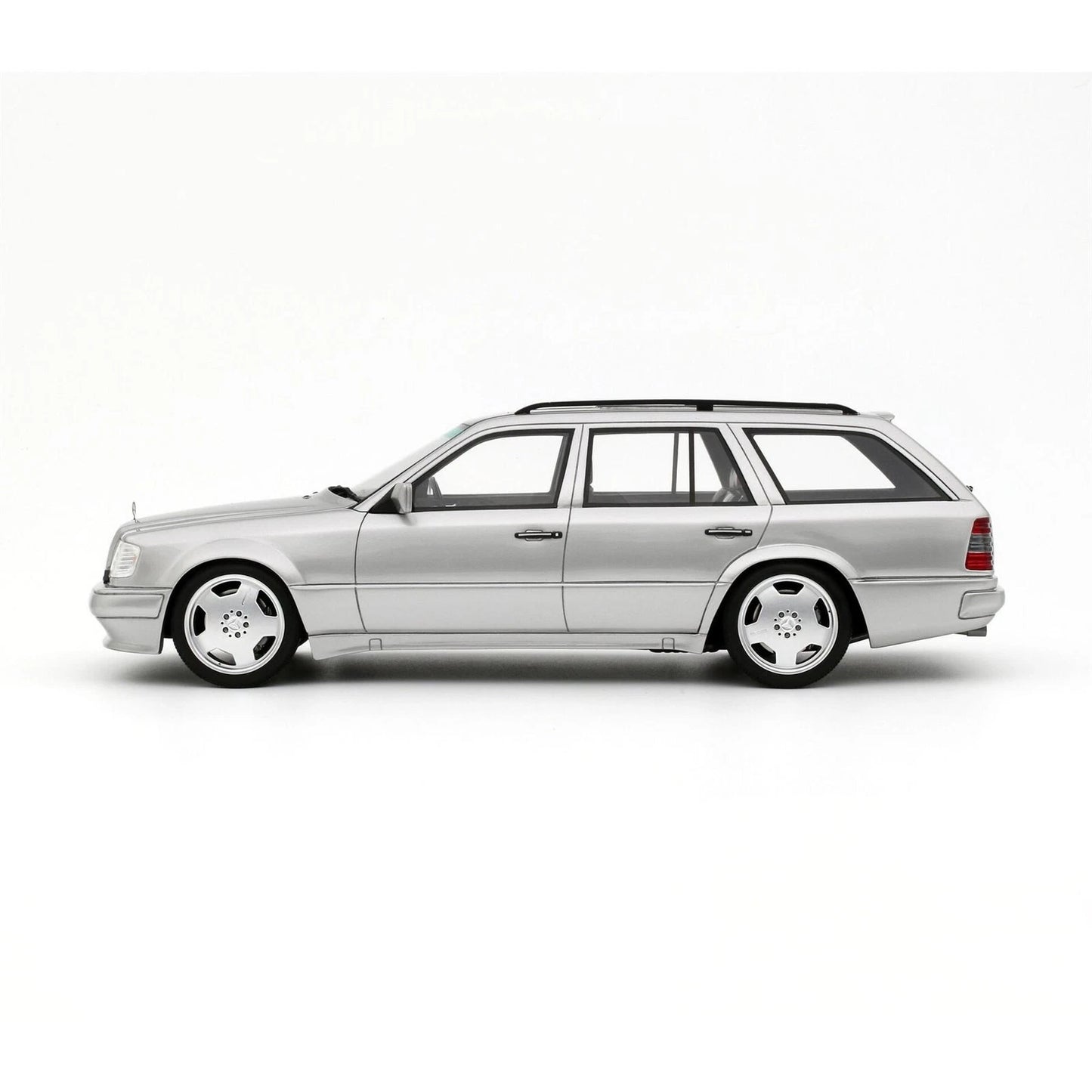 Mercedes Benz S124 W124 70TE AMG silver 1:18 Ottomobile OT1224 Мерцедес Бенц С124 АМГ сив Комби Лимитирана