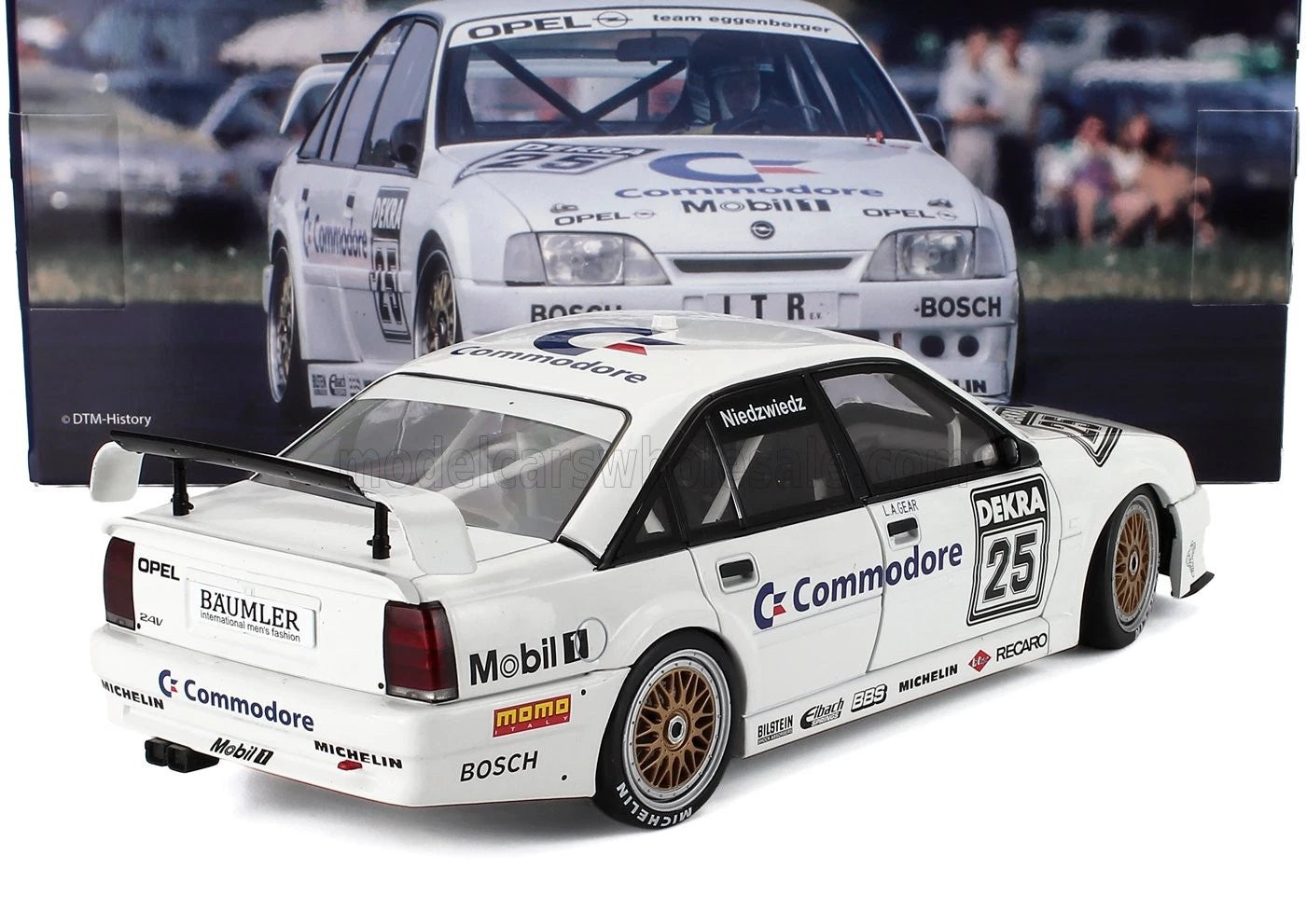 Opel Omega 3000 Evo 500 1991 DTM Dekra Werk 83 W18045003 1:18 Опел Омега 3000 Ево 5