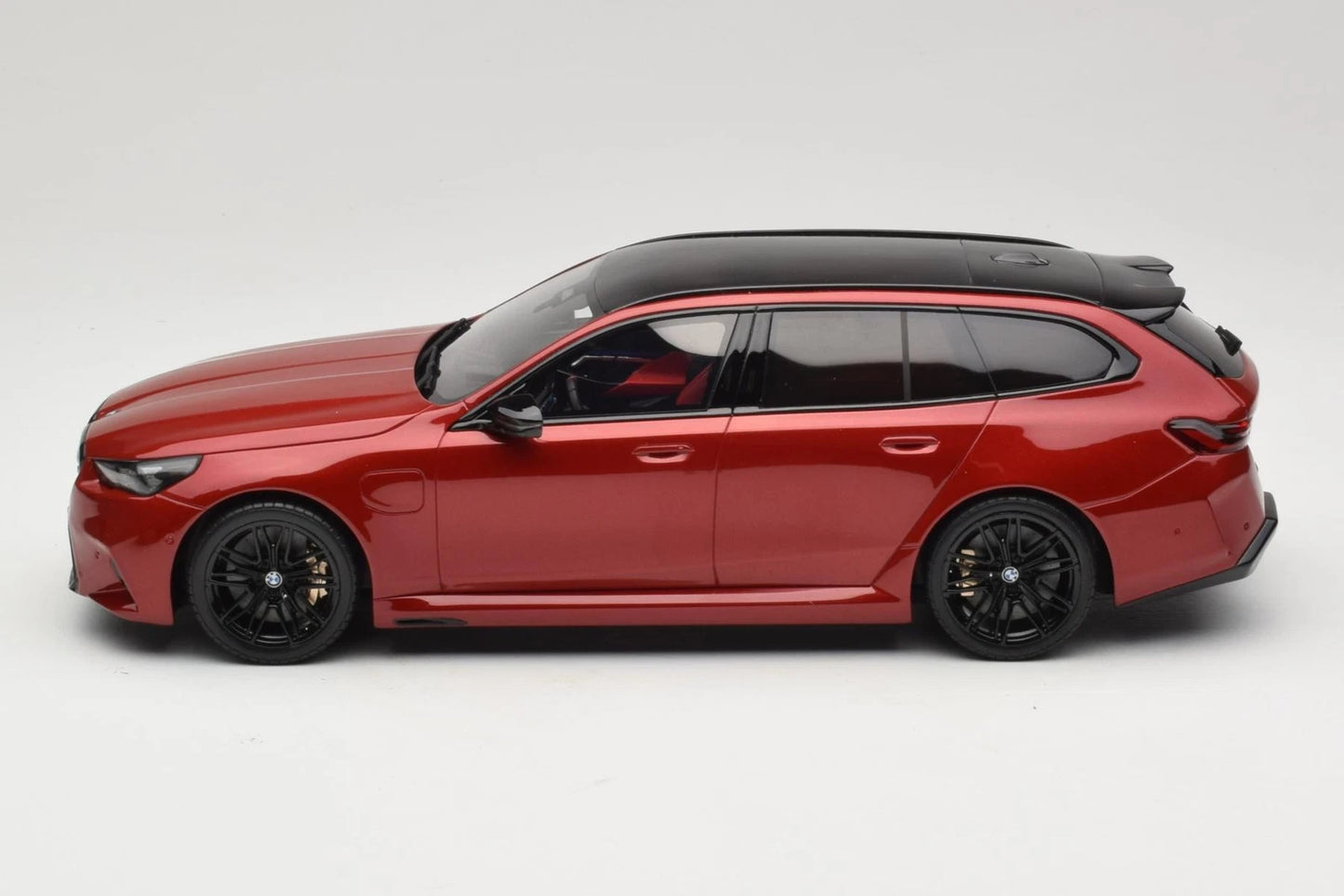 Bmw M5 G99 2025 red Limited 1:18 GT Spirit GT964 Бмв М5 Г99 Лимитирана червен