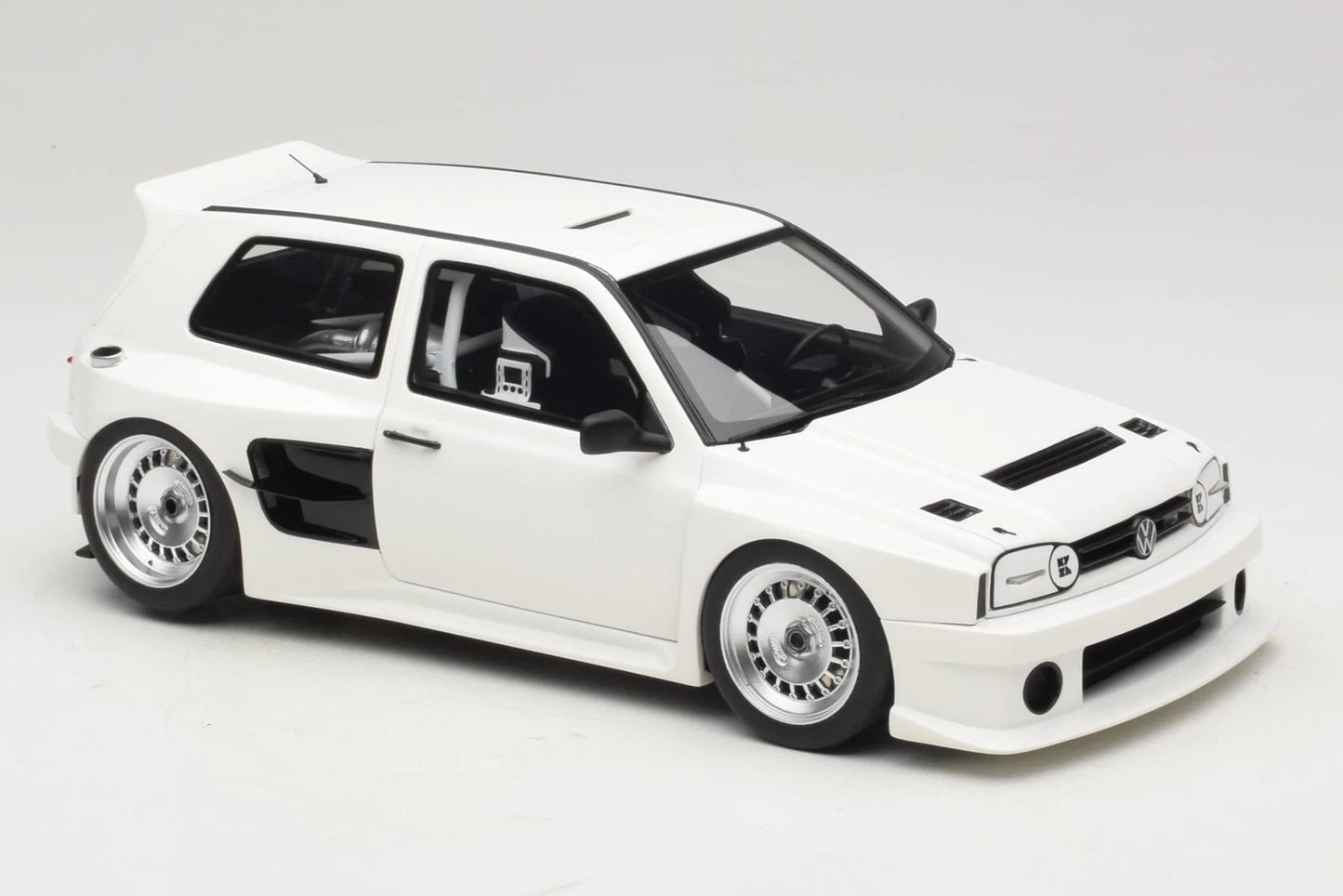 Volkswagen VW Golf 3 MK3 Khyzyl Saleem White Ottomobile OT1110 1:18  Фолксваген Голф 3 МК3 Лимитирана бял
