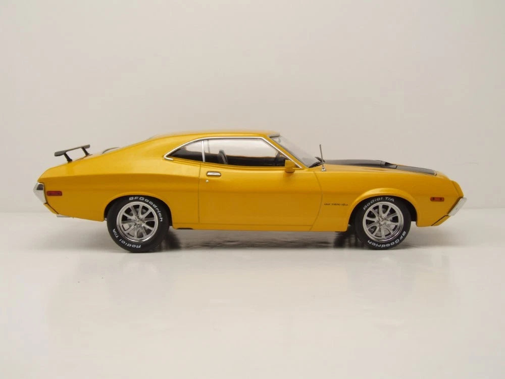Ford Gran Torino 1972 yellow 1:18 IXO 18CMC186.22 Форд Гран Торино 1972 жълт