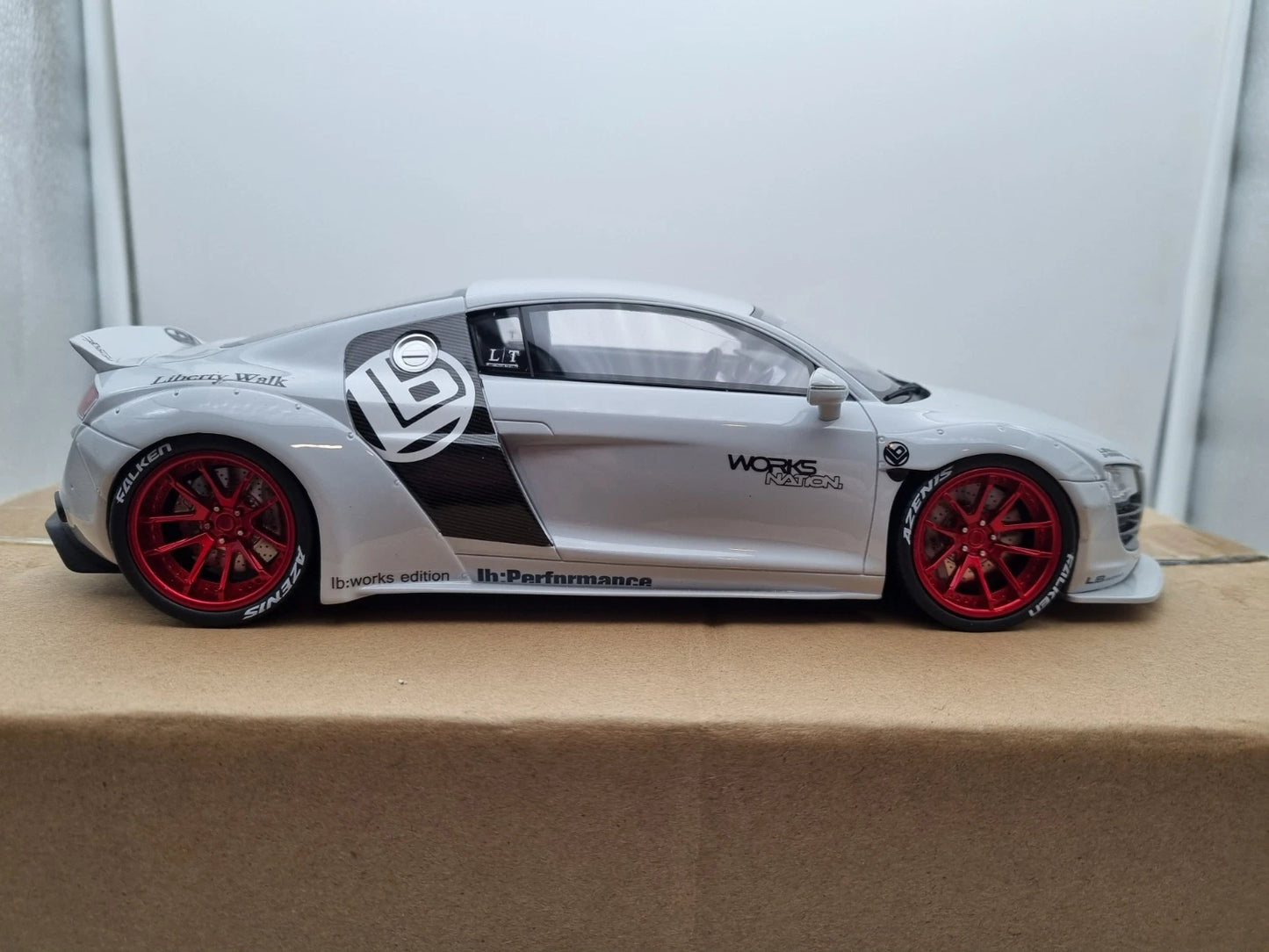 Audi R8 Liberty Walk grey Limitiert 1:18 GT Spirit GT325 Ауди Р8 Лимитирана сив