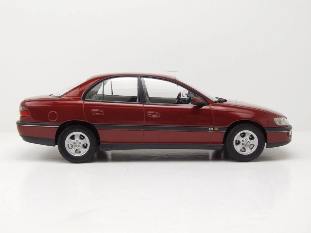 Opel Omega B 1996 red  1:18 Triple 9 Опел Омега Б 1996 бордо