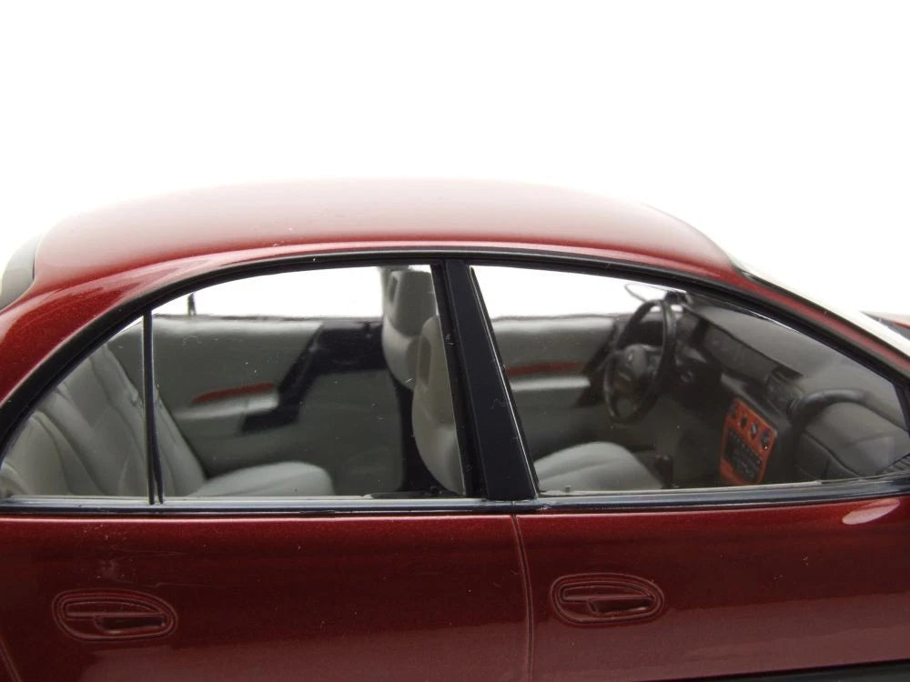 Opel Omega B 1996 red  1:18 Triple 9 Опел Омега Б 1996 бордо