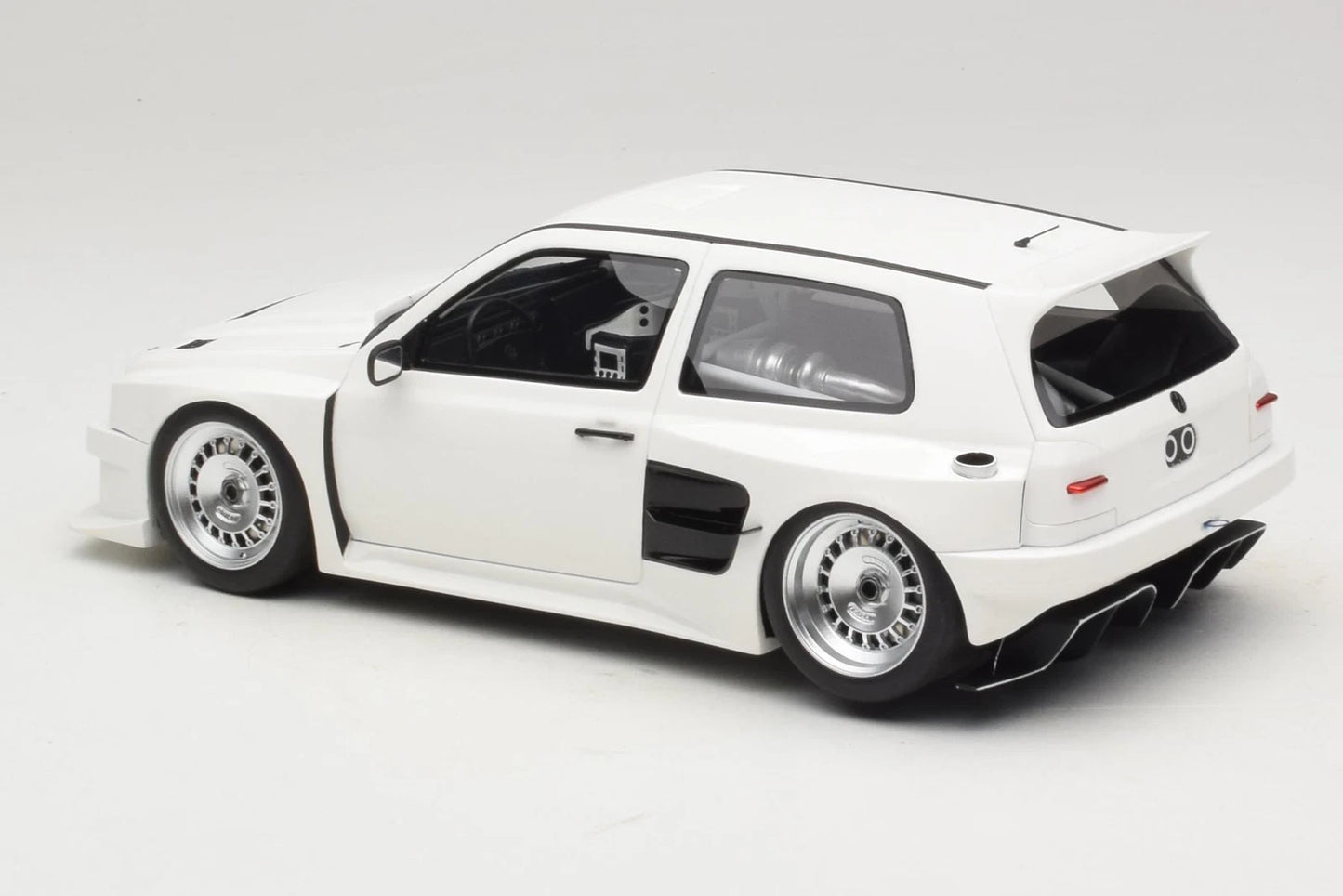 Volkswagen VW Golf 3 MK3 Khyzyl Saleem White Ottomobile OT1110 1:18  Фолксваген Голф 3 МК3 Лимитирана бял