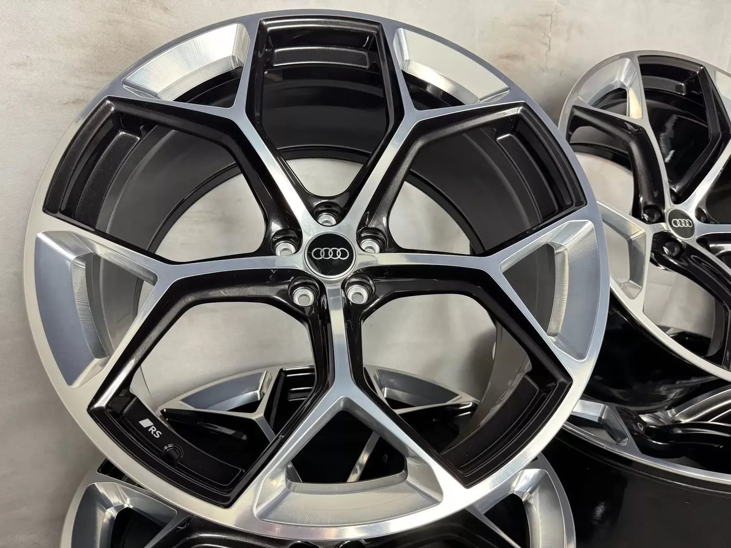 Нови Оригинални Audi RS6 RS7 4K Q8 SQ8 RSQ8 4M8 Performance 22 Zoll Audi RS6 RS7 Алуминиеви джанти 22 цола 4K0601025BM