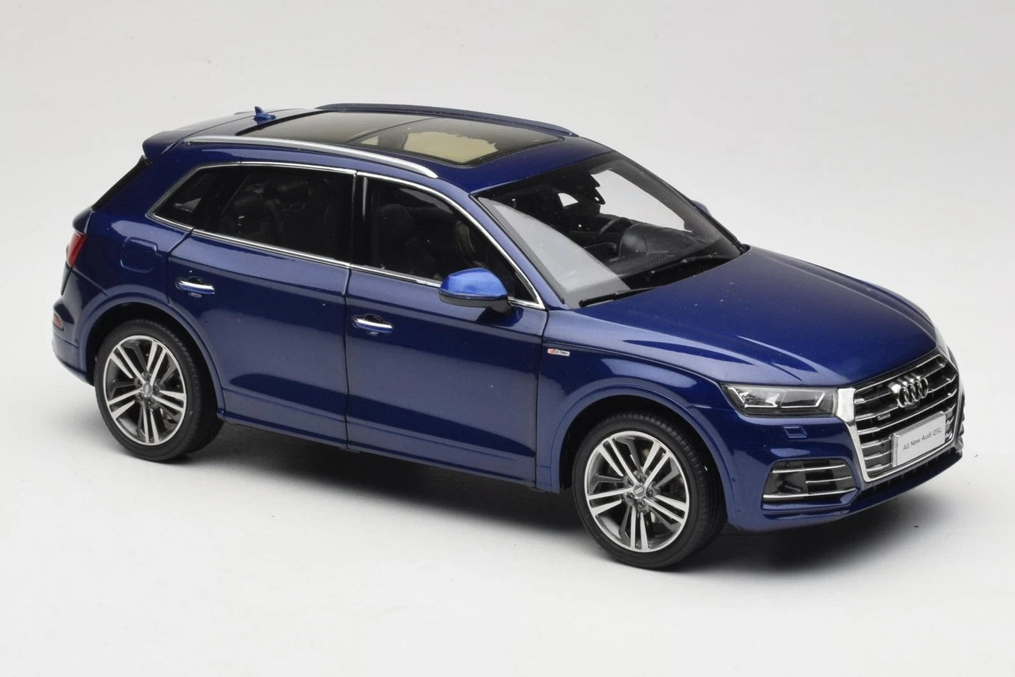 Audi Q5L FY blue 1:18 Paudi 31384Q5L2018 Ауди син