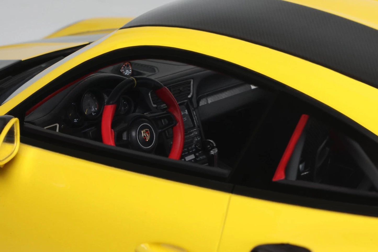 Porsche 911 991.2 GT2 RS Coupe yellow Limitiert 1:12 GT Spirit GT535 Порше ГТ2 жълт Лимитирана