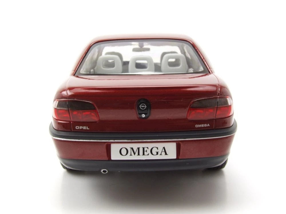 Opel Omega B 1996 red  1:18 Triple 9 Опел Омега Б 1996 бордо