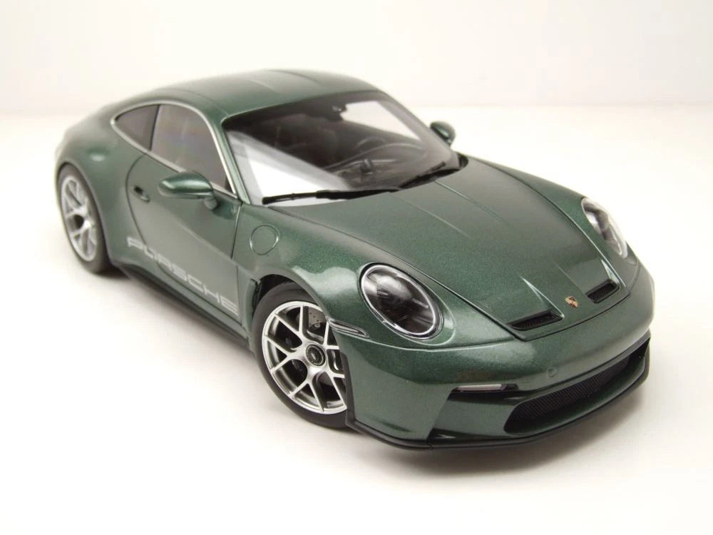 Porsche 911 992 S/T 2023 green Coupe 1:18 Norev 187472 Порше 911 992 зелен Купе