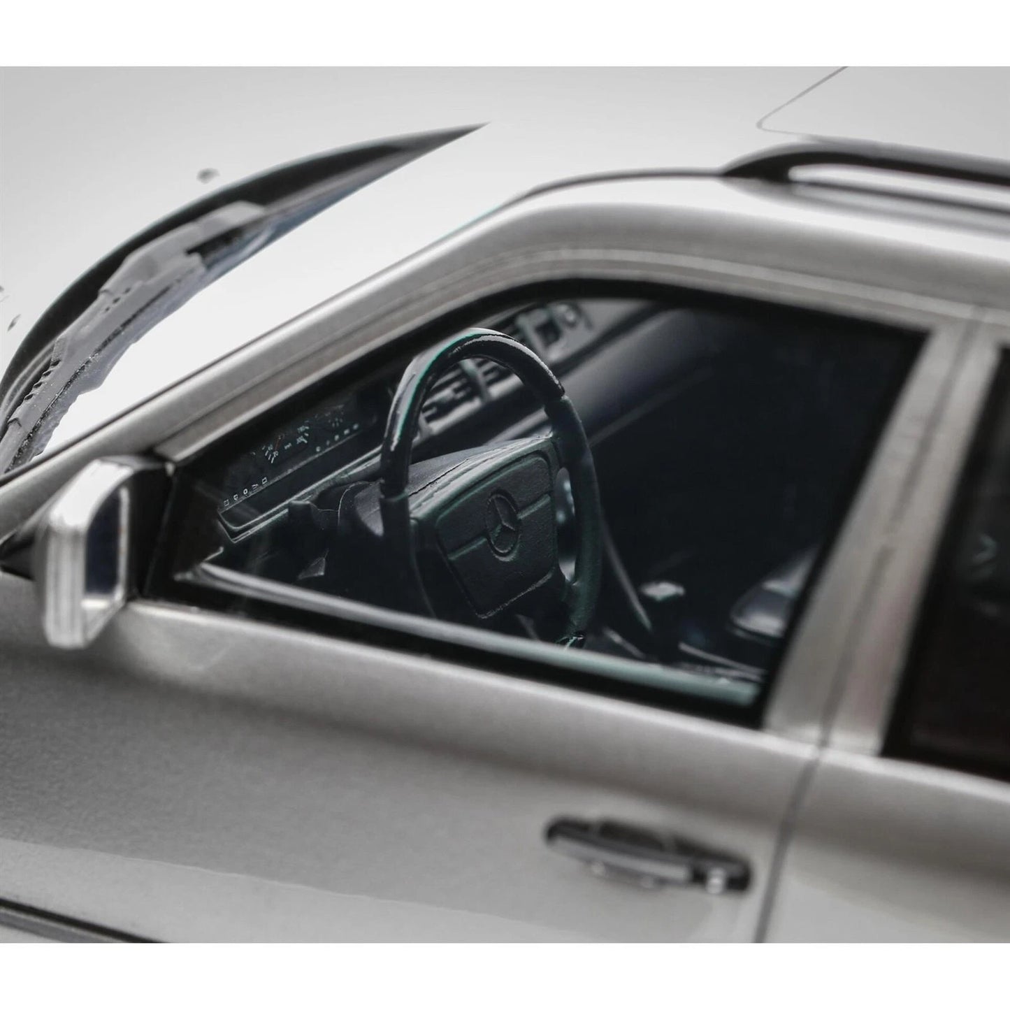 Mercedes Benz S124 W124 70TE AMG silver 1:18 Ottomobile OT1224 Мерцедес Бенц С124 АМГ сив Комби Лимитирана