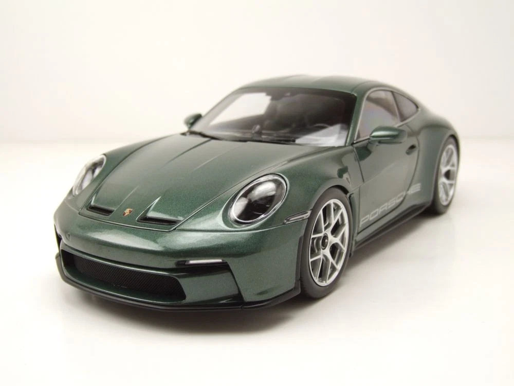 Porsche 911 992 S/T 2023 green Coupe 1:18 Norev 187472 Порше 911 992 зелен Купе