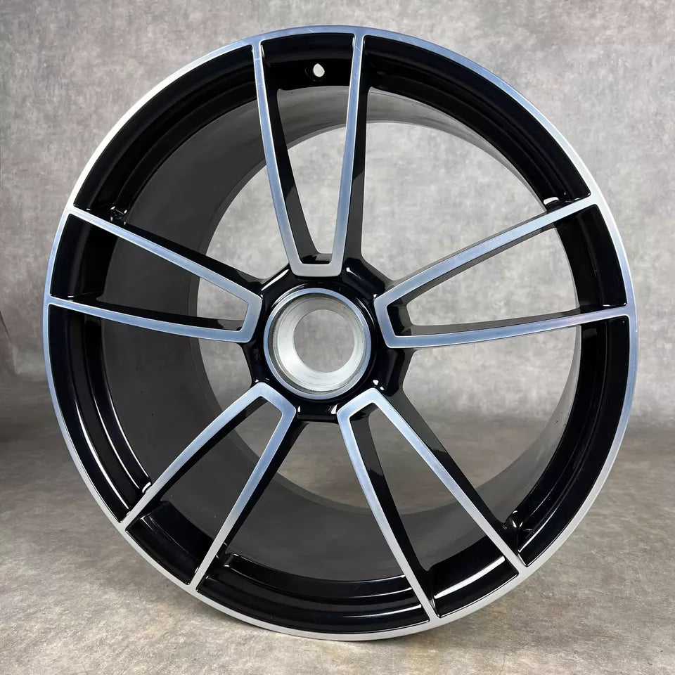 Нови Оригинал Porsche 911 (992) Turbo Sport 4 20/21 Zoll Алуминиеви джанти Порше 911 /992/ Турбо Спорт 4  20/21 цола централен отвор