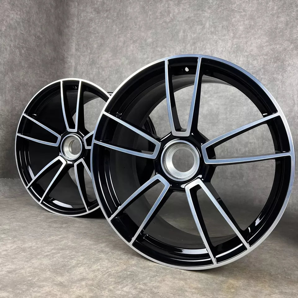 Нови Оригинал Porsche 911 (992) Turbo Sport 4 20/21 Zoll Алуминиеви джанти Порше 911 /992/ Турбо Спорт 4  20/21 цола централен отвор