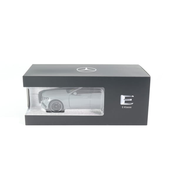 Mercedes Benz E Klasse W214 AMG alpingrey 1:18 NOREV B66961119 Мерцедес Бенц Е Класа сив отваряем