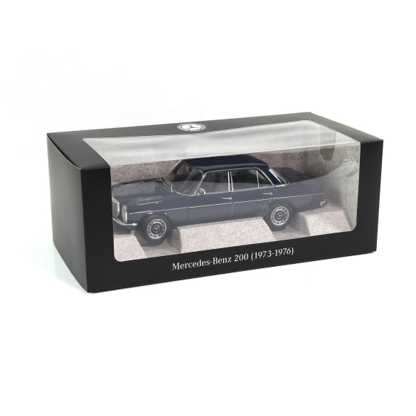 Mercedes Benz 200 W114 blue 1:18 NOREV B66040694 Мерцедес Бенц 200 син отваряем